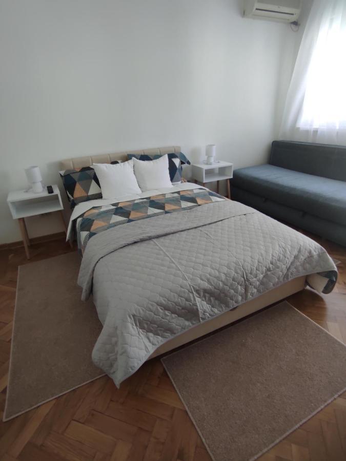 Apartman Nicolas Belgrade Exterior photo